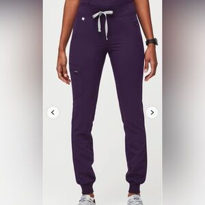 women's Purple Jam Zamora™ - Petite Jogger Scrub Pants - L - Petite / Purple Jam